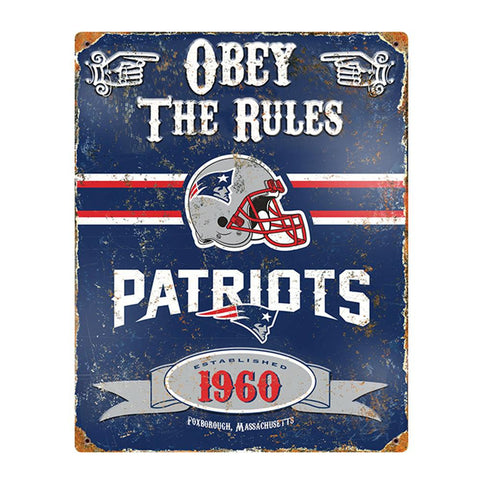 New England Patriots NFL Vintage Metal Sign (11.5in x 14.5in)